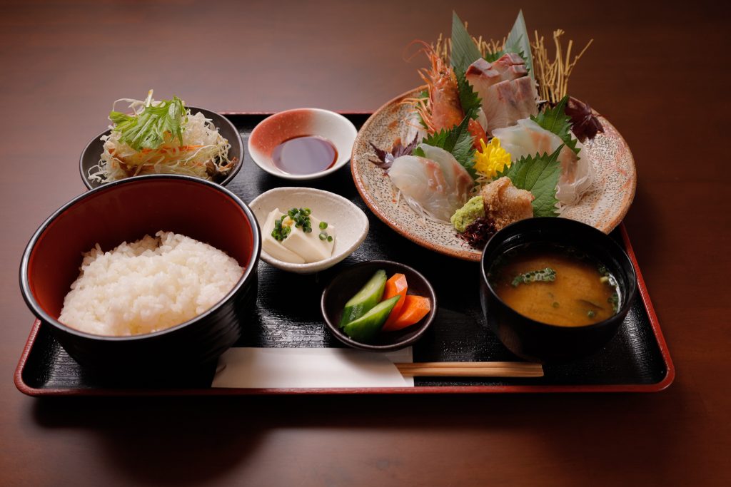 ランチ刺身定食